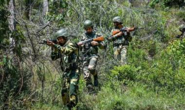 जम्मू काश्मीरमध्ये दहशतवाद्यांसोबत चकमकीत ५ जवान शहीद