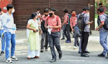  बोर्डाच्या शाळांना महत्त्वाच्या सूचना; ऑनलाईन मिळणार दहावीच्या परीक्षेचं प्रवेशपत्र