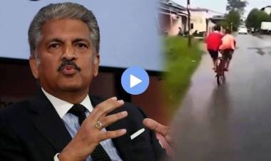 आनंद महिंद्रांनी शेअर केला मन जिंकणारा व्हिडीओ