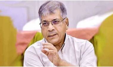 स्थानिक निवडणुकांवरुन प्रकाश आंबेडकरांची टीका