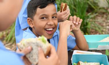 लहान मुलांची दृष्टी सुधारण्यासाठी मदत करतात ‘हे’ पदार्थ