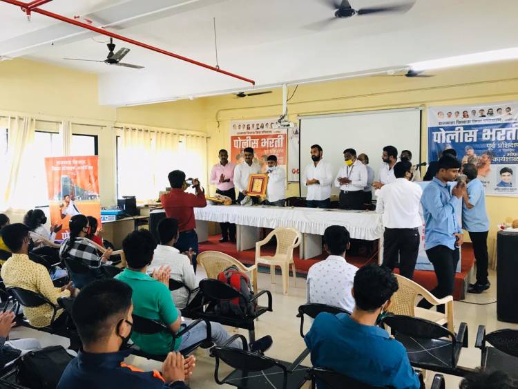 पोलीस भरतीपूर्व प्रशिक्षण कार्यशाळेला तरुणांचा प्रतिसाद
