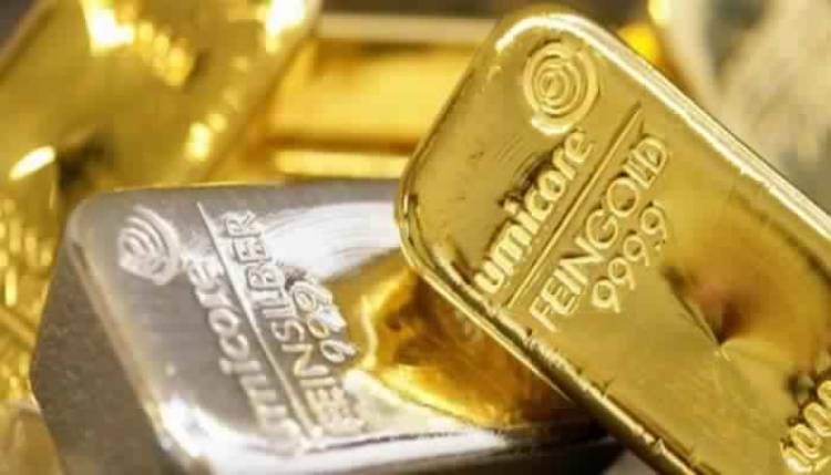 सोन्याच्या दरामध्ये घसरण तर चांदीच्या दरात वाढ