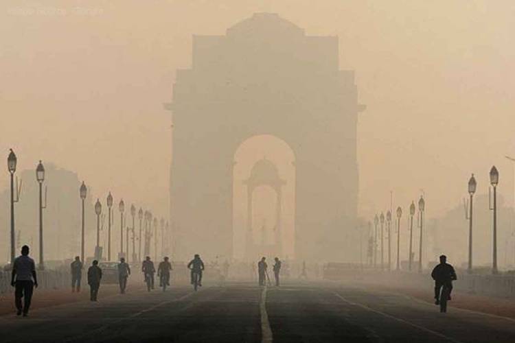 आठवडाभर शाळा बंद; सरकारी कर्मचाऱ्यांना 'वर्क फ्राॅम होम'