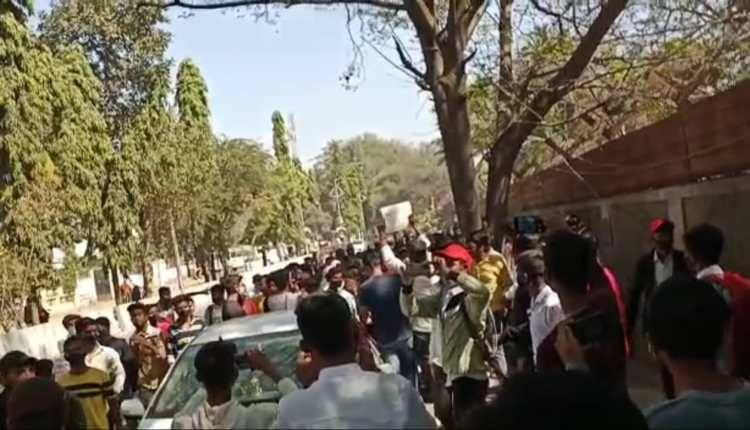 सर्व लेक्चर ऑनलाईन मग परीक्षा ऑफलाईन का; दहावी, बारावीच्या विद्यार्थ्यांचे आंदोलन