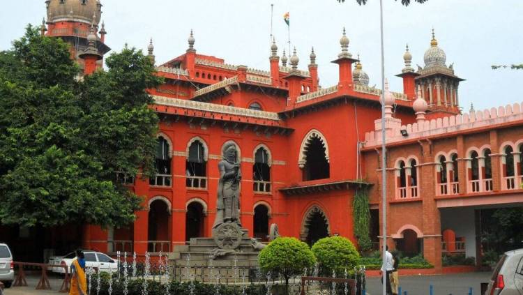 कामाच्या वेळेत सरकारी कर्मचाऱ्यांनी वैयक्तिक कारणासाठी मोबाईल वापरण्यावर बंदी