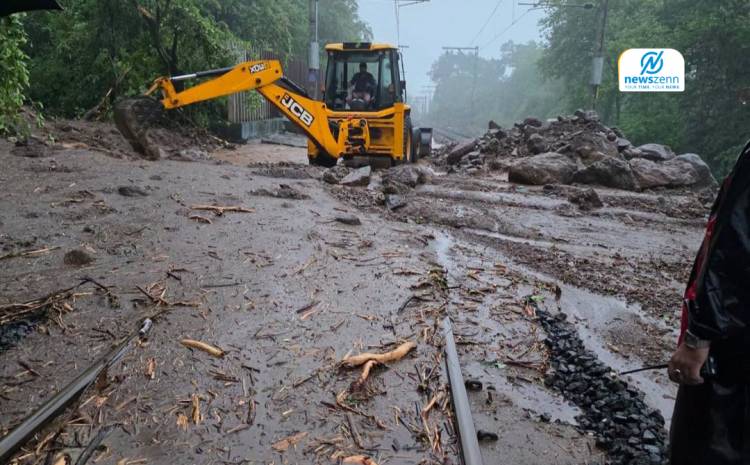 Heavy Rains Disrupt Rail Traffic : मुसळधार पावसाचा रेल्वे वाहतुकीला फटका; कर्जत–लोणावळा घाटातील दरडीमुळे डेक्कन क्वीनसह अनेक गाड्या रद्द 